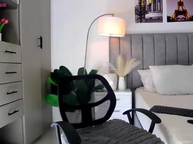 Caralella on BongaCams 