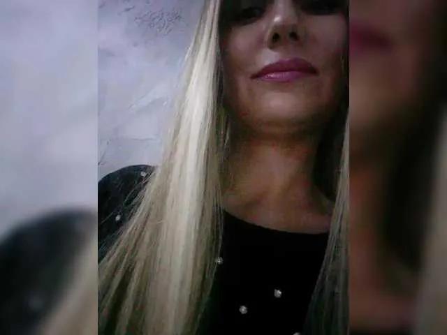 Cassssablanca on BongaCams 