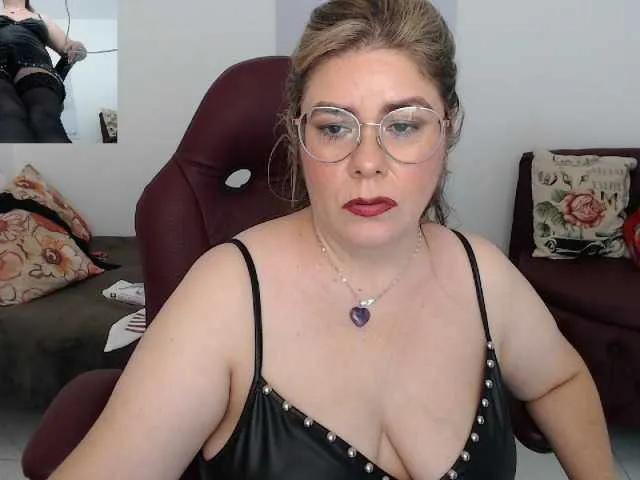Diva-Hot82 on BongaCams