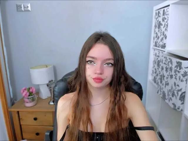 GraceShow — discovering new positions, fetishes, being surprised and spoiled with the tongue