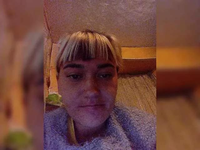 HollyLaBerry on BongaCams 