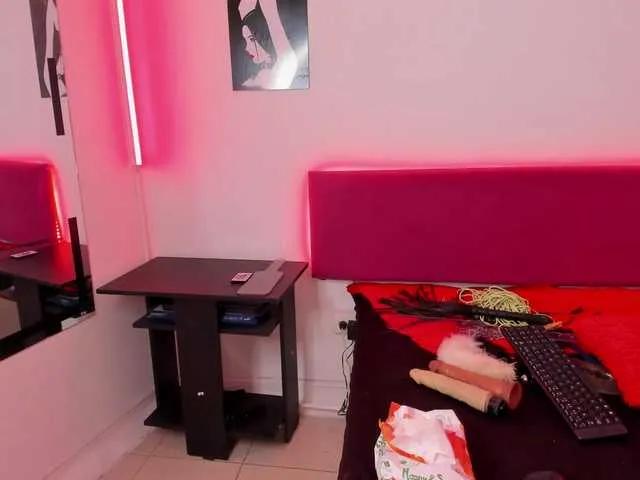Julieta-Carden on BongaCams