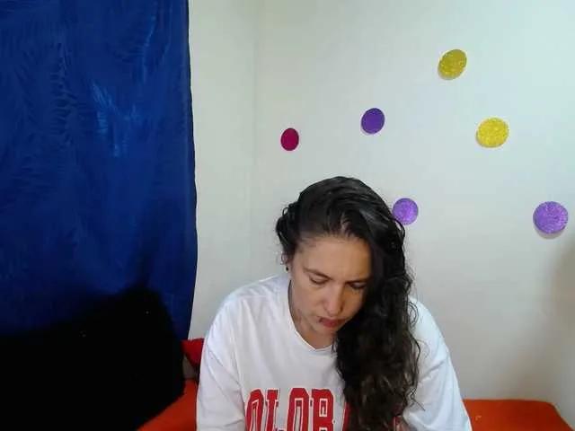 leyla-hot on BongaCams