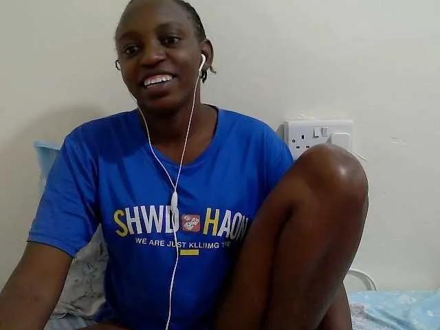 lilqueen1 on BongaCams 