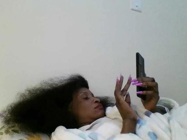 lovelylips on BongaCams
