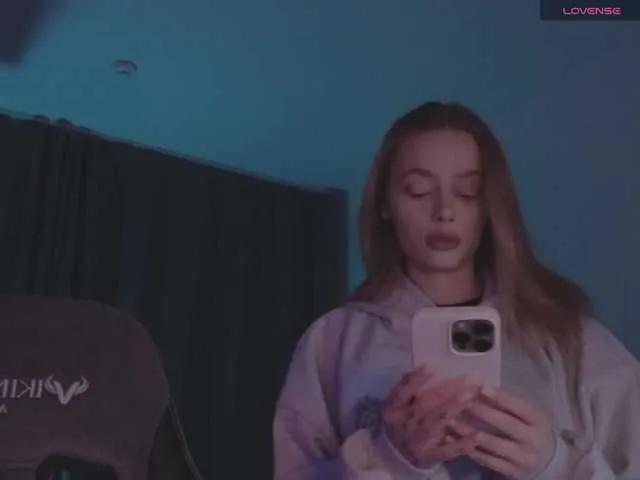 mayshy on BongaCams