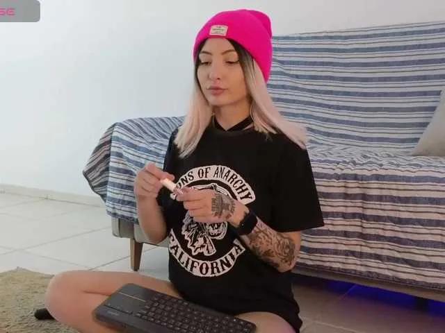 Miss-Brazil on BongaCams