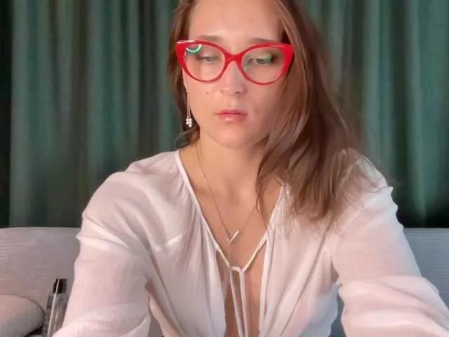 PaulineKo on BongaCams