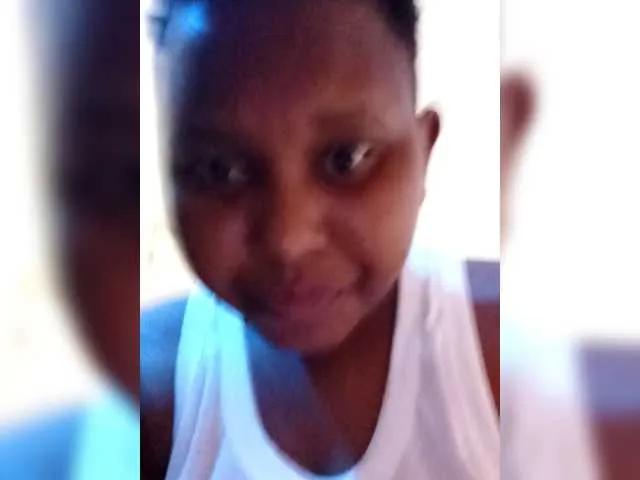 Shannyb on BongaCams