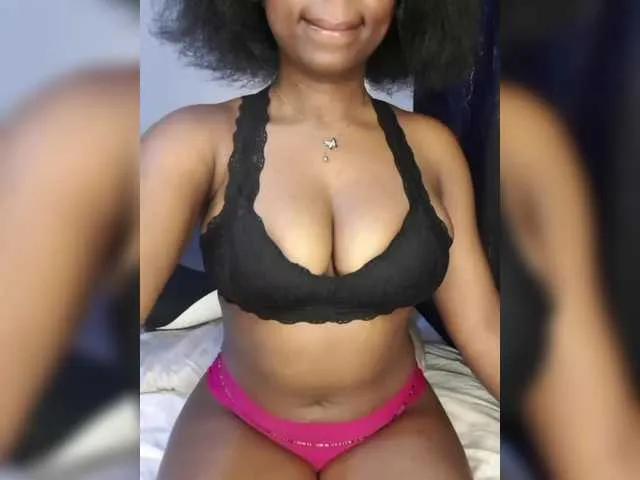 spicyflorah on BongaCams