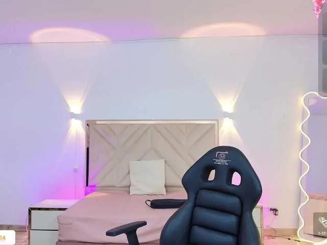 whitney-tay on BongaCams