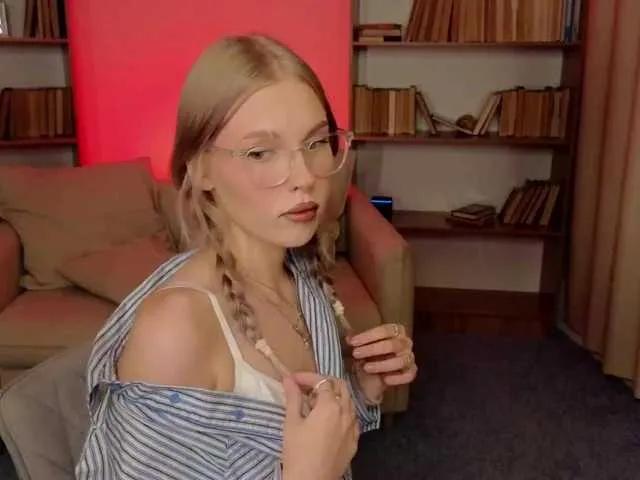 YaS1min on BongaCams