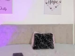 zaracampbell from CamSoda