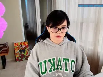aavee on Chaturbate