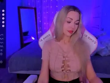 adeleroberts on Chaturbate