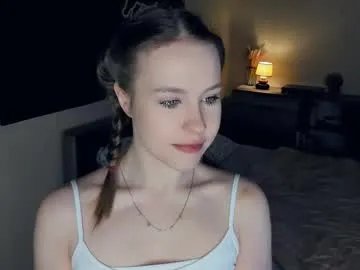 angel_to_burn on Chaturbate