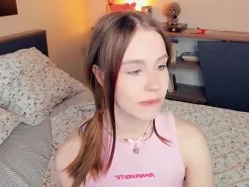 angel_to_burn on Chaturbate