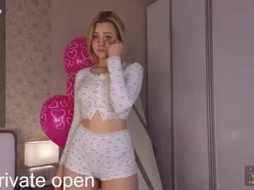 anika_heir on Chaturbate