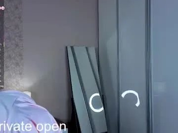 anika_heir on Chaturbate