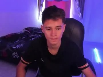 aron_boyy on Chaturbate