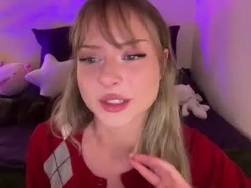 averyyy333 — your fav girl is back! join me guys! #shy #new #teen #bigboobs