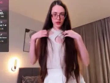bellacatlovesmeat on Chaturbate