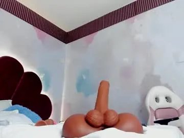 chloe_blowjob — GOAL: Spread pussy lips spit  [5 tokens remaining] Whoever cum first wins, goes?  #squirt #anal #bigass #lovense #teen