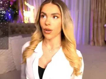 chloevelvetx on Chaturbate