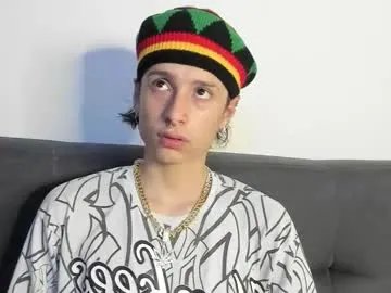 cirosky_elchicopolla on Chaturbate