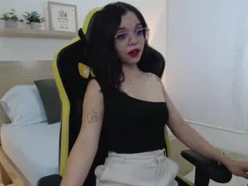 clara_lu on Chaturbate
