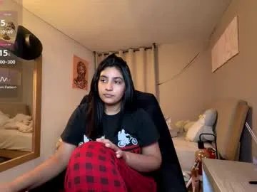 cloe_small08 — show tits  [200 tokens left] #indian #new #hairypussy #natural #bigboobs