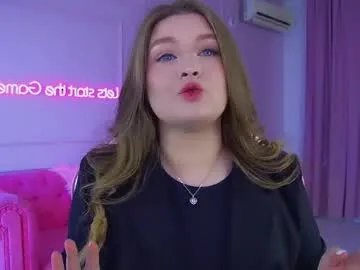 crystallyons on Chaturbate