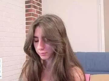 elwynagallant — im very new here!! ^^  goal :  rate my outfit  #shy #brunette #feet #young #new [37 tokens remaining]