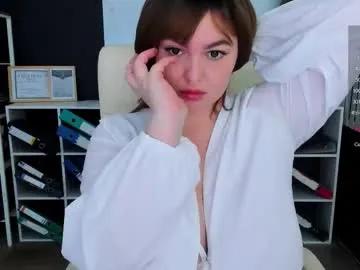 essensual_ on Chaturbate 