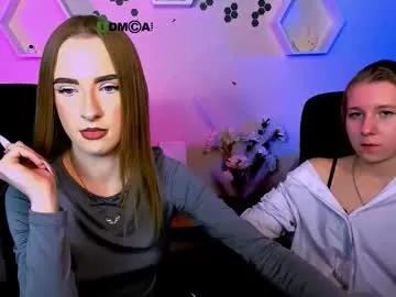 gloria_bubble — CrazyTicket: Show in progress. mini pvt. Tip 120 tokens to see the show