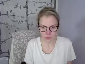 holly_bourbon on Chaturbate 