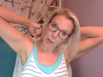 holly_bourbon on Chaturbate 
