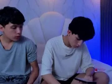 hoot_booys_ on Chaturbate