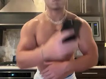 hungkingg22 on Chaturbate