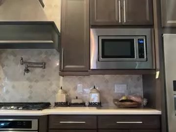 hungkingg22 on Chaturbate