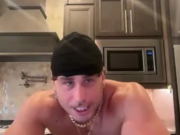 hungkingg22 on Chaturbate