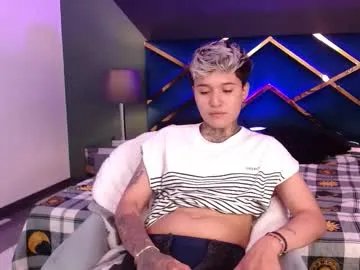 jaxwolf_ on Chaturbate