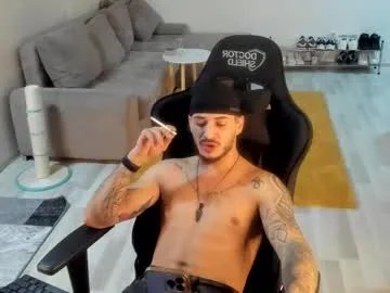 jonnyporn1 on Chaturbate