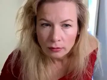 julia_giulia on Chaturbate