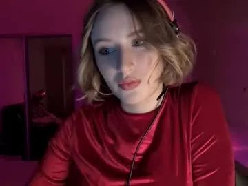 juliahupman — Goal:  -eyes closeup #new  #shy #pretty #young  #18 [14 tokens remaining]