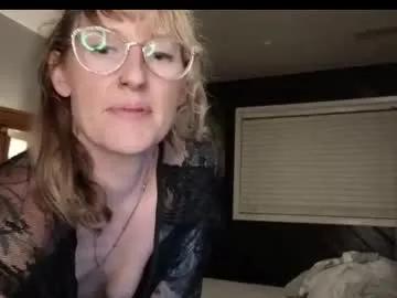 kinkycoupleca on Chaturbate 