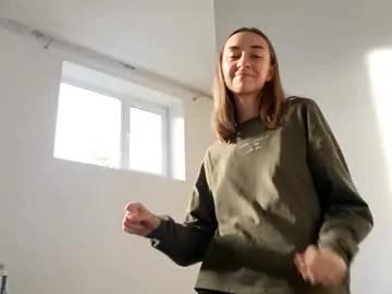 lareepruyn — Goal: show clos-up my collarbone | hi, i'm new here #new #shy #18 #cute #skinny [49 tokens remaining]