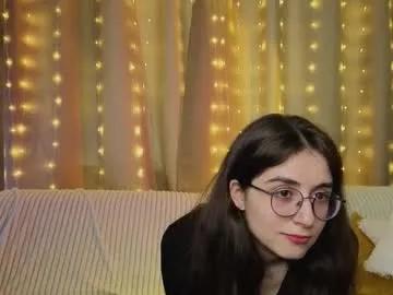 lekishaoderkirk — GOAL: i wanna be your slave (lick finger) [22 tokens remaining] Hello my name Luna and I new here, but I wanna become your friend #shy #18 #new #feet #natural