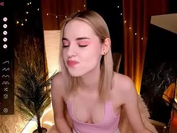lillian_shine on Chaturbate