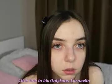 lornaelin — Goal: tease my top | Hi I`m Joi^^ #18 #twerk #squirt #tease #bigass [35 tokens remaining]